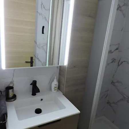 아파트 Cap D'agde Appart. 4/6 Pers. Avec Jardin, Piscine.