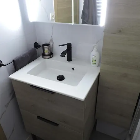 Cap D'agde Appart. 4/6 Pers. Avec Jardin, Piscine. *